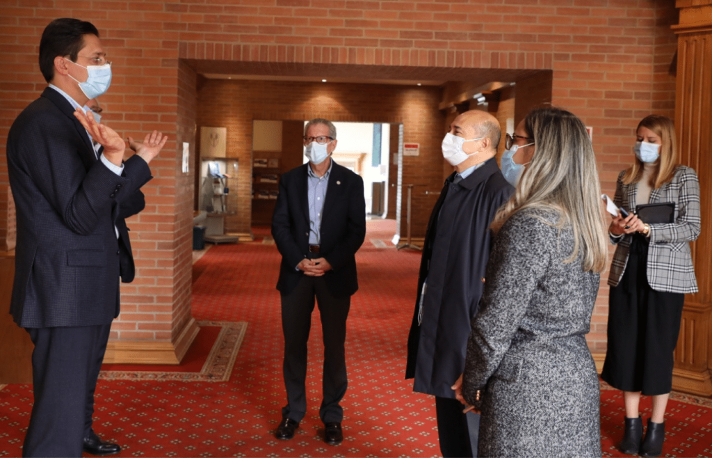Miembros del comité de Prospectiva Coosalud en INALDE