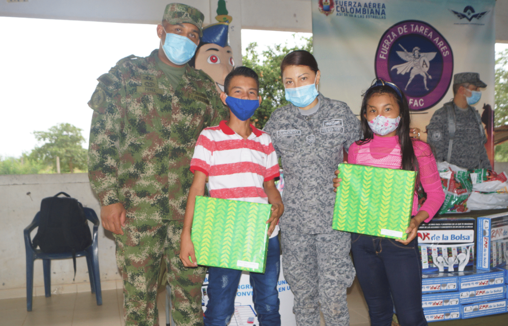 Misión INALDE: entrega de regalos para los niños de Vichada