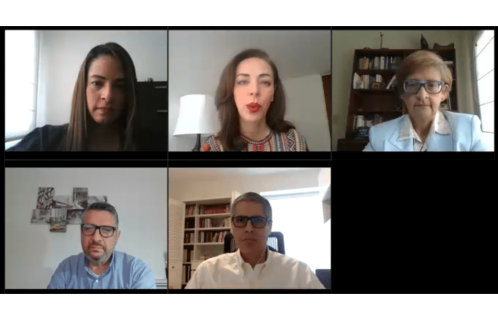 Sandra Idrovo, profesora de INALDE, en el panel “El futuro de la función y del directivo de recursos humanos”