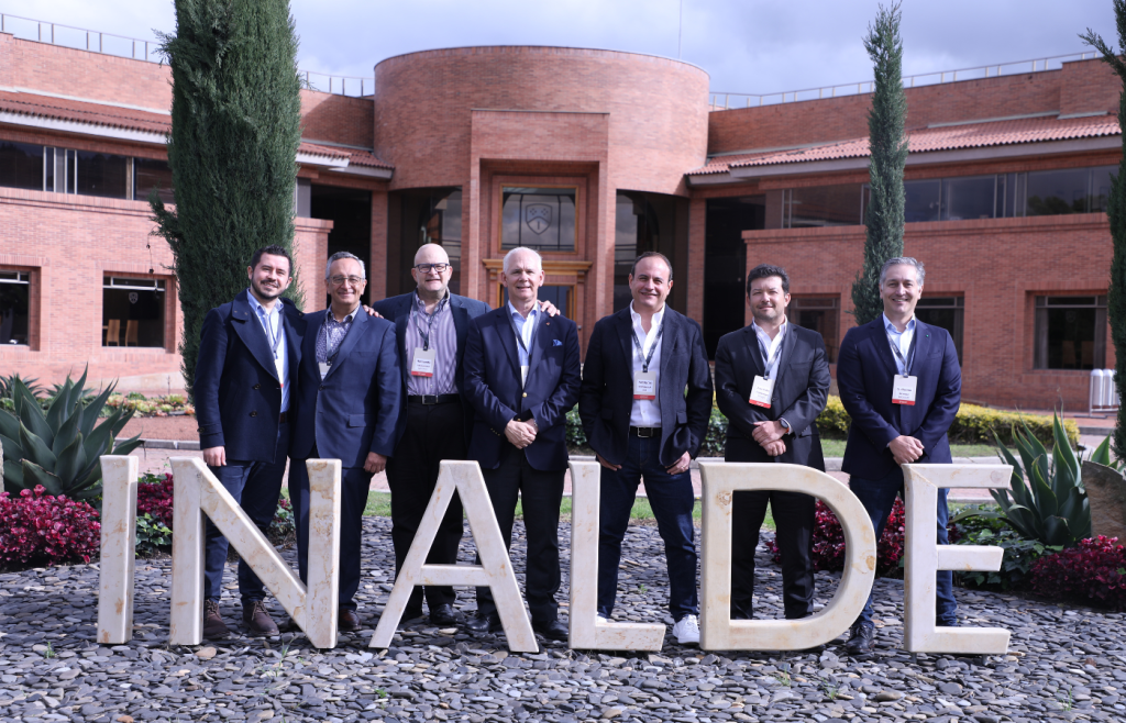 Lanzamiento del Centro de Liderazgo en IA para la Alta Dirección