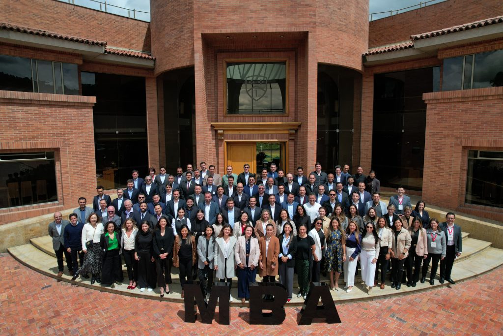 El Executive MBA 2024-2026 emprende un viaje de aprendizaje, liderazgo y servicio a la sociedad