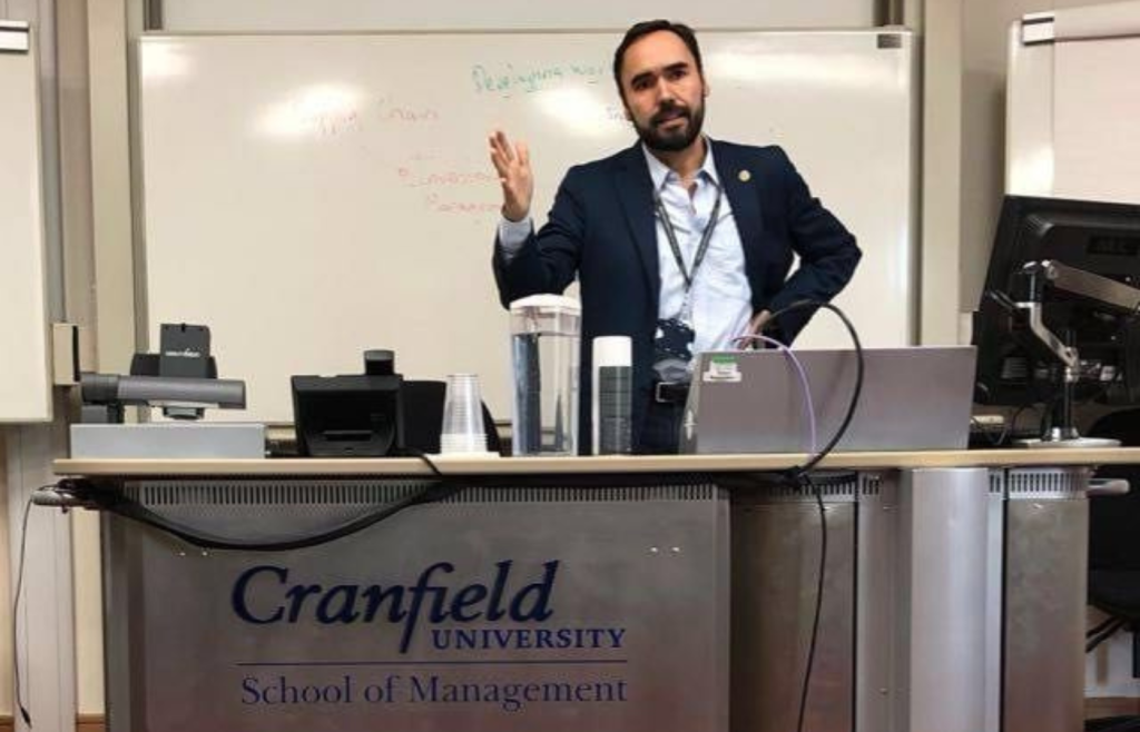 Profesor de INALDE defiende exitosamente su tesis doctoral en Cranfield University