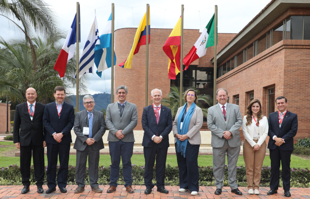 Association of MBAs & Business Graduates Association otorgan reconocimiento a NALDE Business School