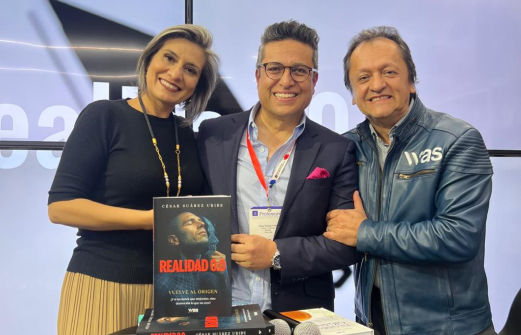 César Suárez presenta su segundo libro Realidad 0.0: Vuelve al origen