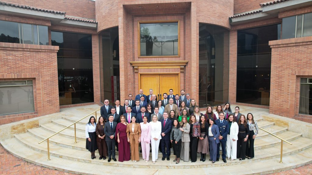 Desde la alta dirección, construyendo un mejor país: clausura PDD III 2025